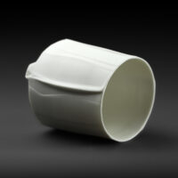 Cup Tripod Stucco - White porcelain cup - Eric Faure