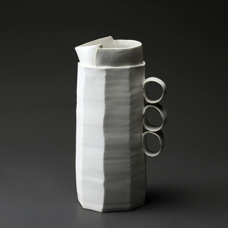 Carafe en céramique, porcelaine émaillée blanc
