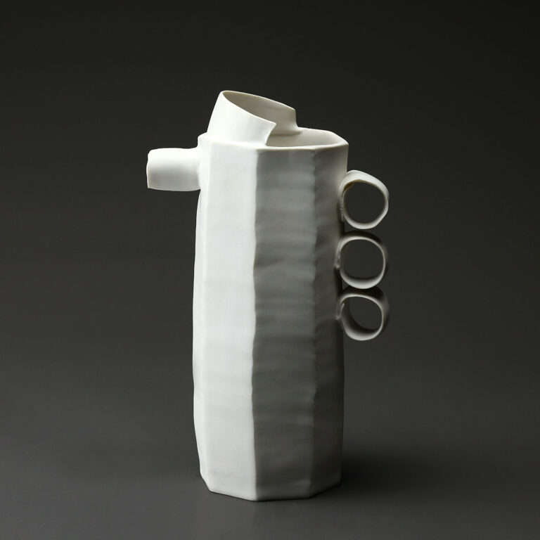 Pichet en céramique, porcelaine émaillée blanc