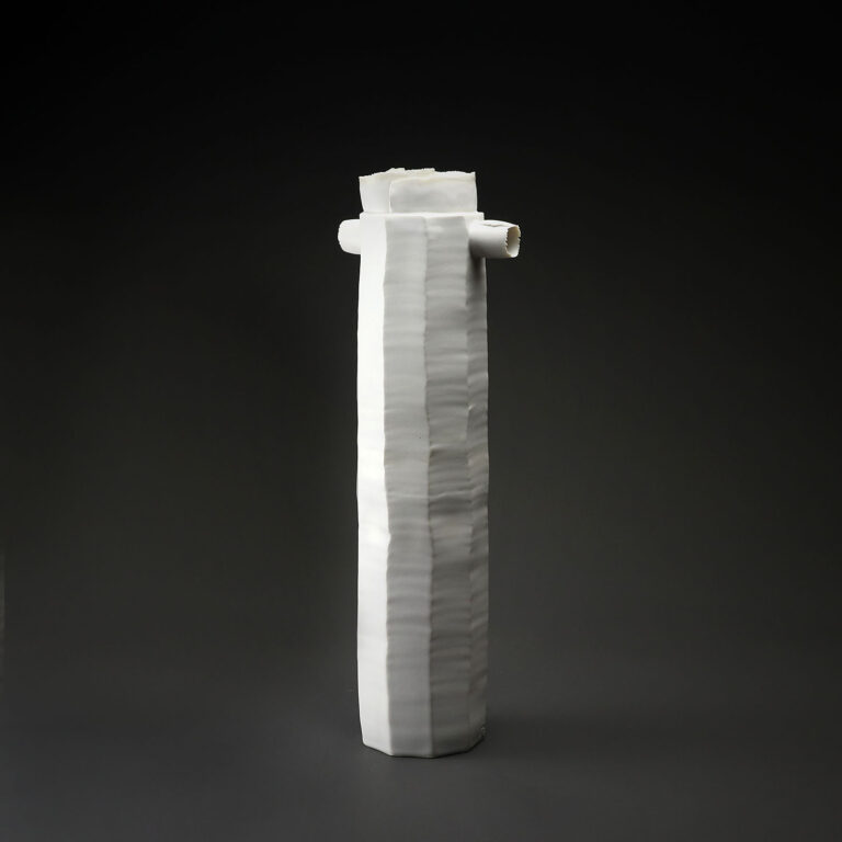 Vase grand modèle en céramique, porcelaine émaillée blanc
